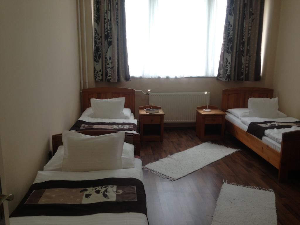 Vasvirag Hotel Celldömölk Kamer foto