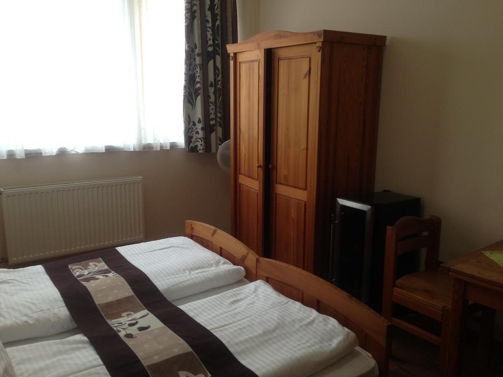 Vasvirag Hotel Celldömölk Kamer foto