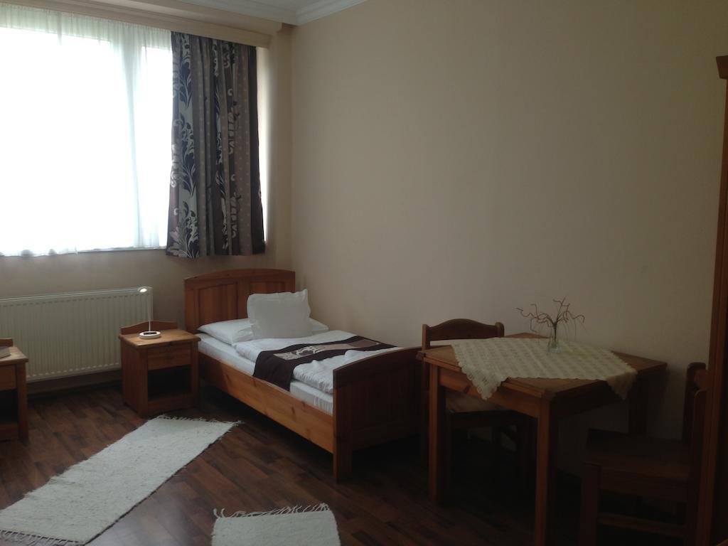 Vasvirag Hotel Celldömölk Kamer foto